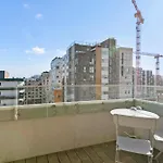 Spacious Waterfront With Marina And Sea View Lägenhet *
