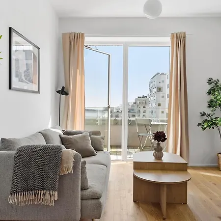 Spacious Waterfront With Marina And Sea View 公寓