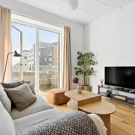 Spacious Waterfront With Marina And Sea View דירה אורהוס